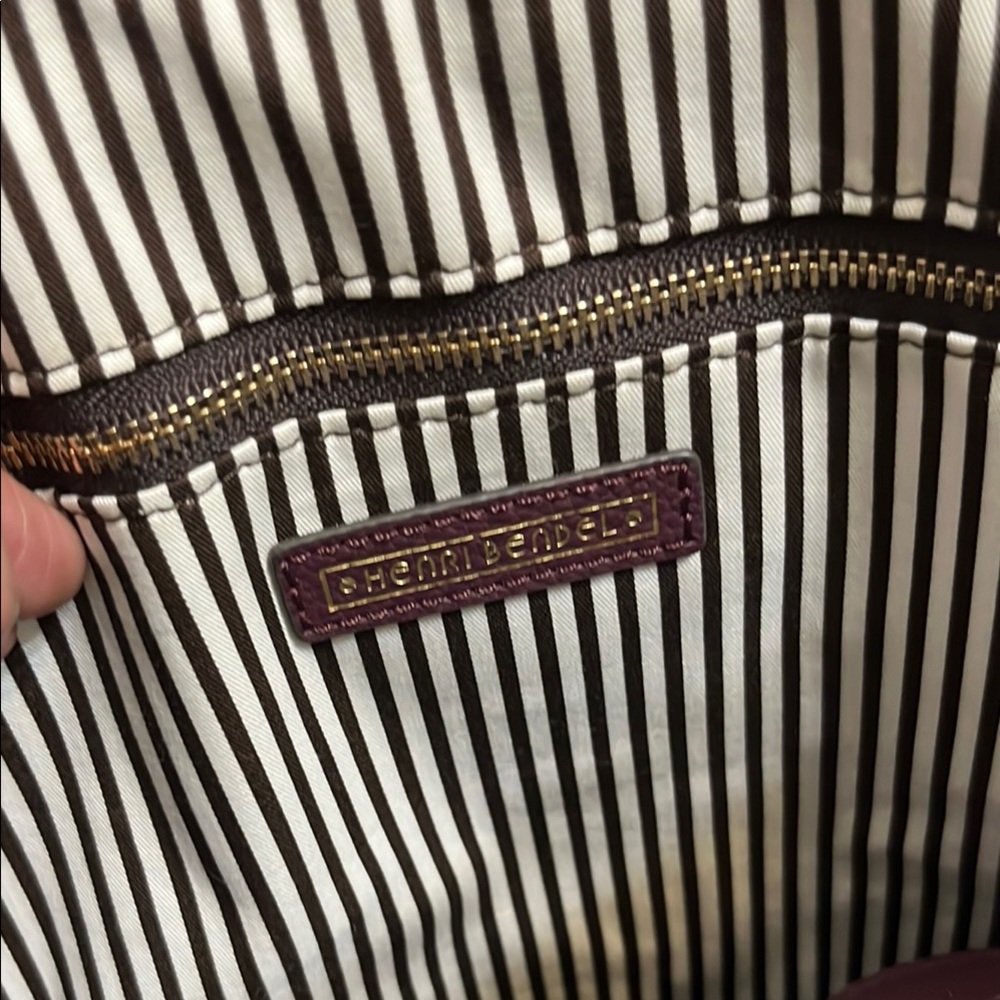 Henri Bendel influencer laptop bag. Iconic - Picture 7 of 13
